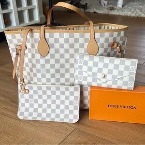 White and Azur Blue Checkered Tote and Wallet Set